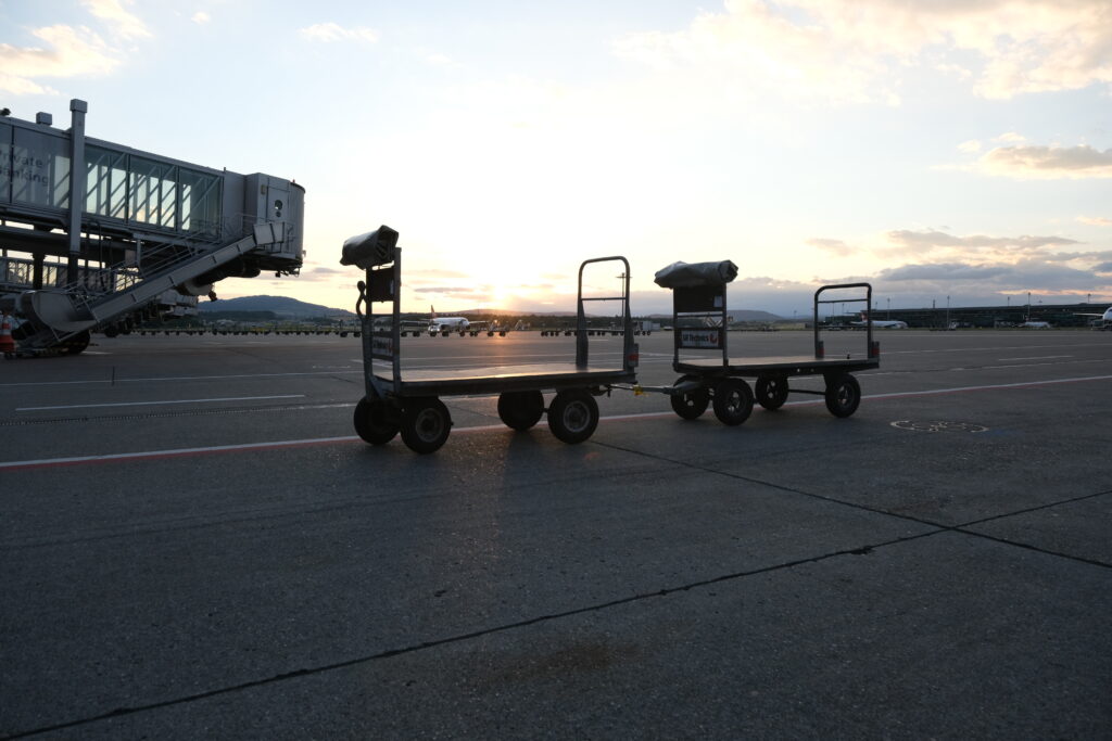 6.Trolley