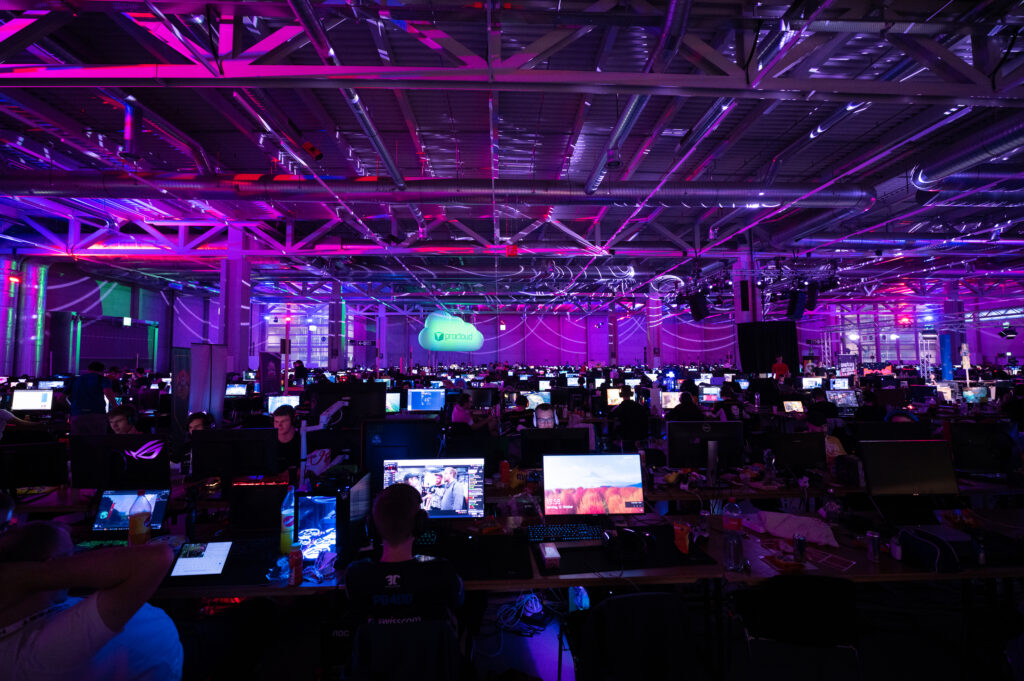 01_E-Sports